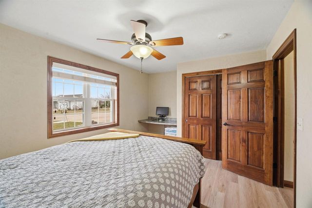 535 COONEN DRIVE, Combined Locks, WI 54113