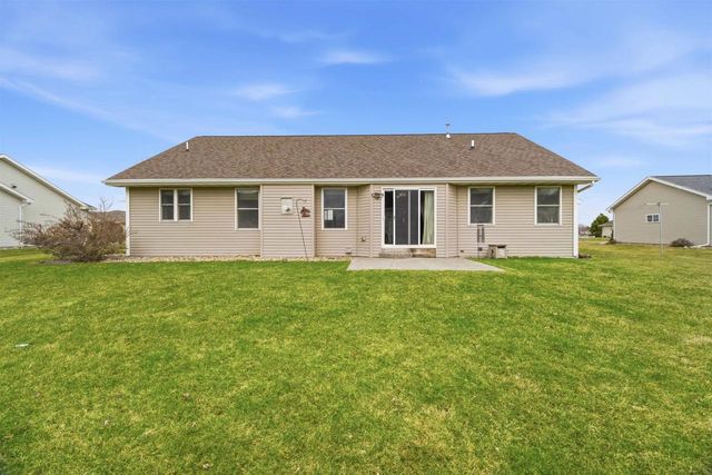 535 COONEN DRIVE, Combined Locks, WI 54113