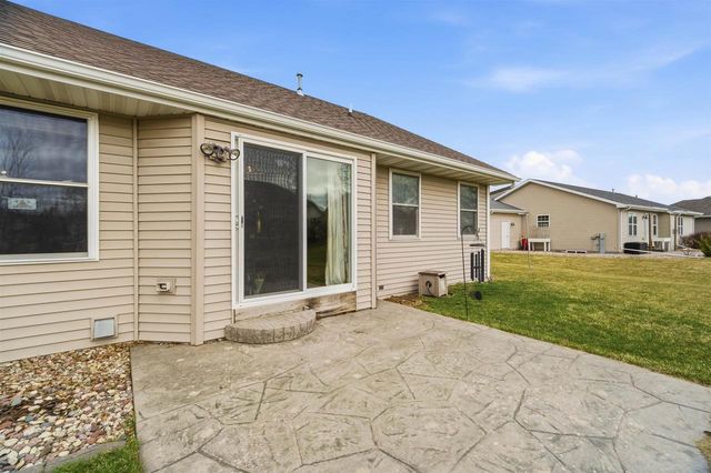 535 COONEN DRIVE, Combined Locks, WI 54113