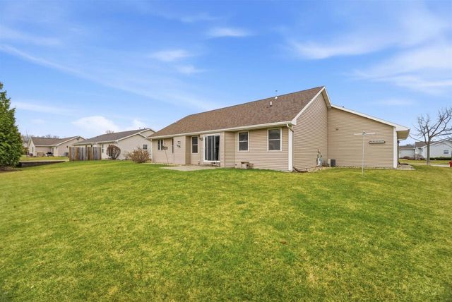 535 COONEN DRIVE, Combined Locks, WI 54113