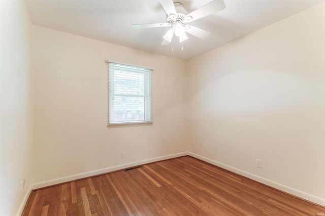 6077 Grand River Road, Newburgh, IN 47630