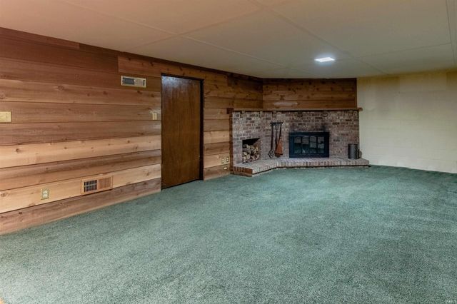 6077 Grand River Road, Newburgh, IN 47630