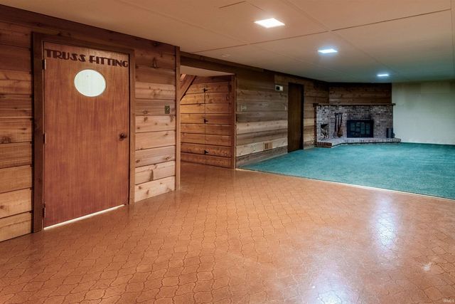 6077 Grand River Road, Newburgh, IN 47630