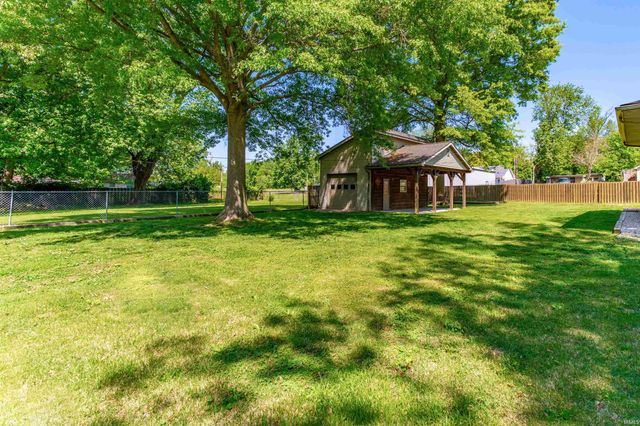 6077 Grand River Road, Newburgh, IN 47630