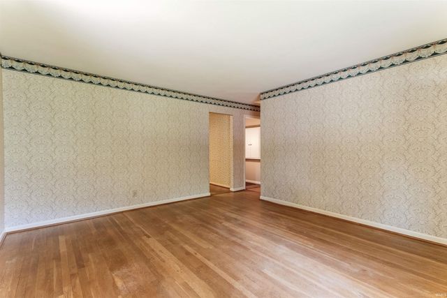 6077 Grand River Road, Newburgh, IN 47630