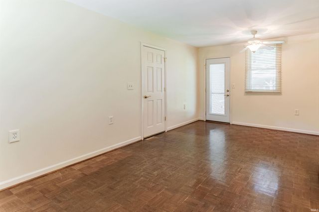 6077 Grand River Road, Newburgh, IN 47630
