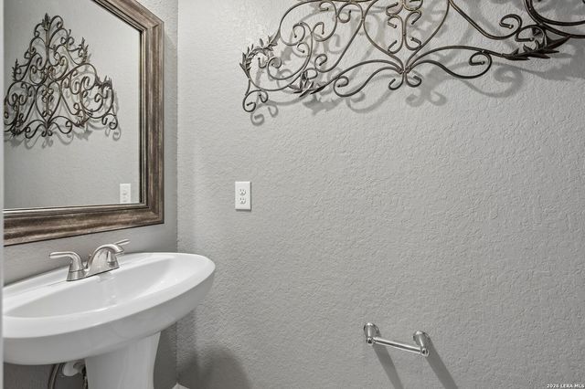 647 MISSION HILL RUN, New Braunfels, TX 78132