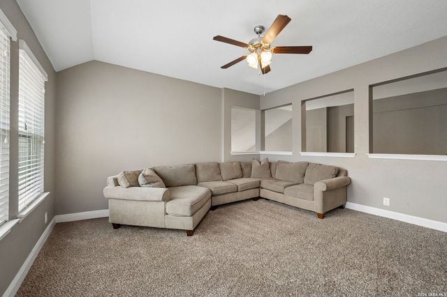 647 MISSION HILL RUN, New Braunfels, TX 78132