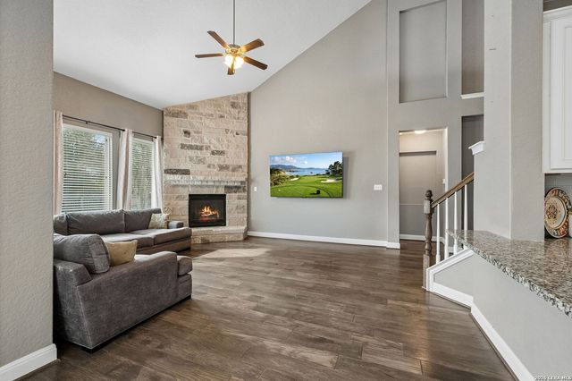 647 MISSION HILL RUN, New Braunfels, TX 78132