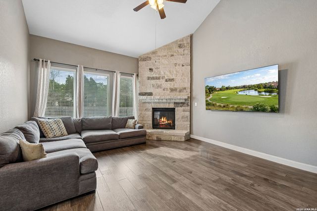 647 MISSION HILL RUN, New Braunfels, TX 78132