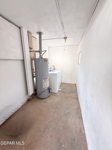 3324 N Stanton Street, El Paso, TX 79902