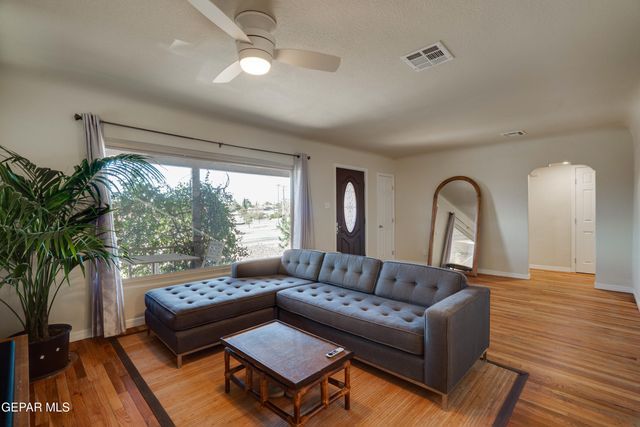 3324 N Stanton Street, El Paso, TX 79902