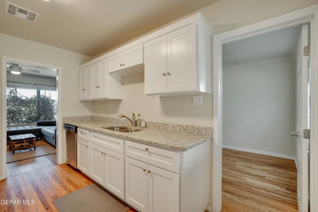 3324 N Stanton Street, El Paso, TX 79902