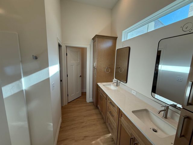 27 Kingdom Ct, Goddard, KS 67052
