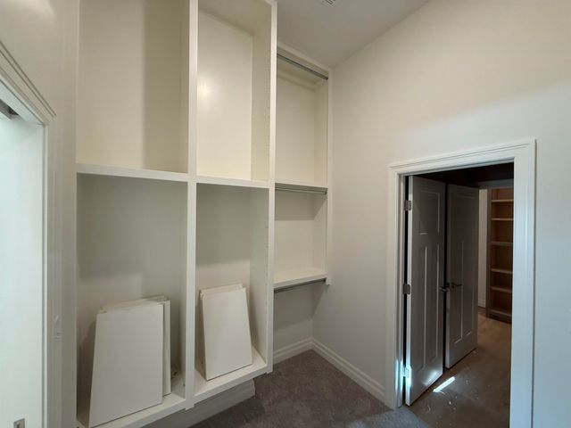 27 Kingdom Ct, Goddard, KS 67052