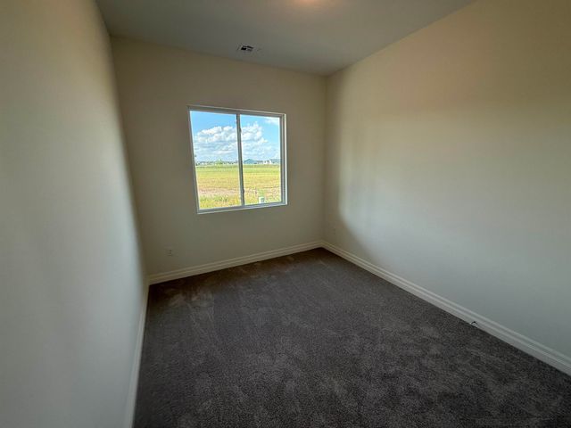 27 Kingdom Ct, Goddard, KS 67052
