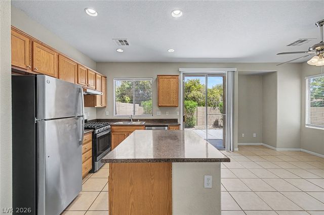 8284 Harvest Spring Place, Las Vegas, NV 89143