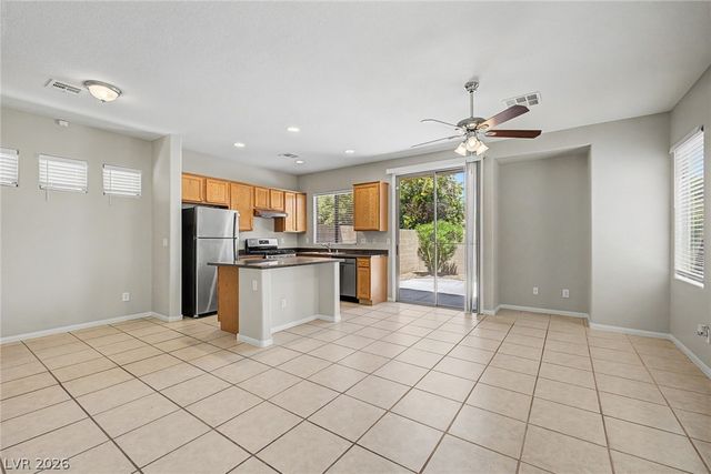 8284 Harvest Spring Place, Las Vegas, NV 89143