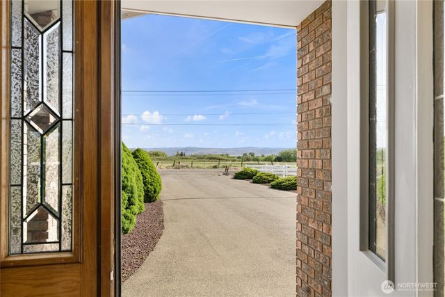 1231 Game Farm Road, Ellensburg, WA 98926