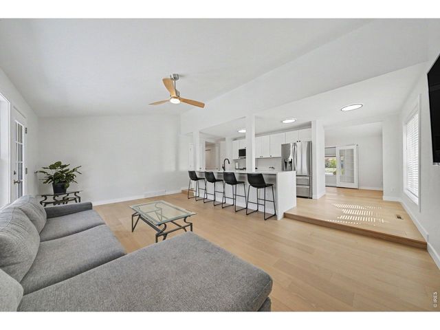 1005 Knobcone Pl, Loveland, CO 80538