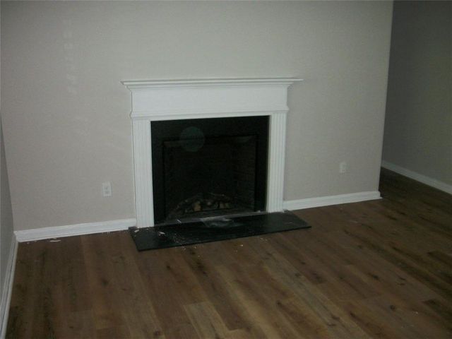 207 Granville Court, Sandy Springs, GA 30328