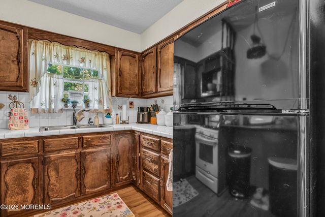 18 Whitecap Way, Brick, NJ 08723