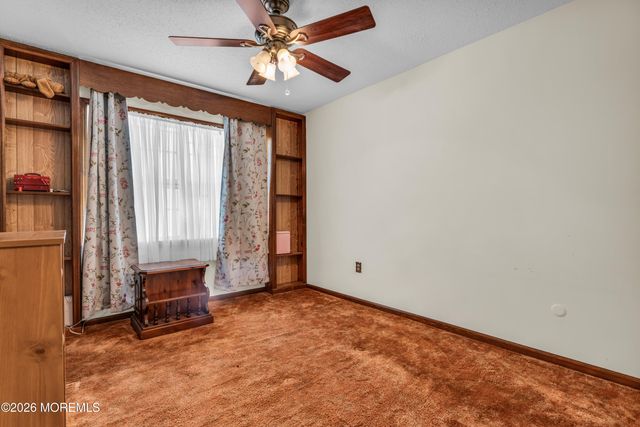 18 Whitecap Way, Brick, NJ 08723