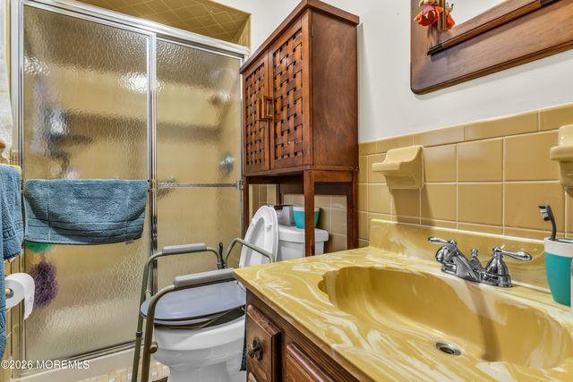 18 Whitecap Way, Brick, NJ 08723
