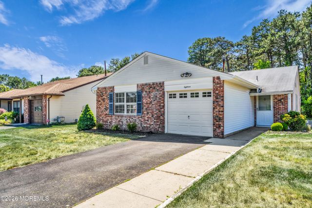 18 Whitecap Way, Brick, NJ 08723