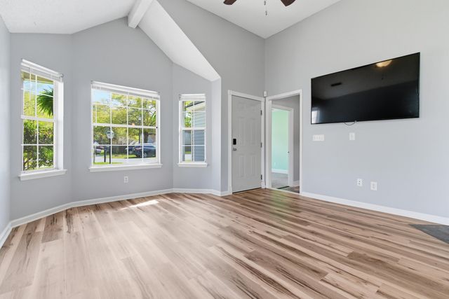 106 Fern Court, Summerville, SC 29486