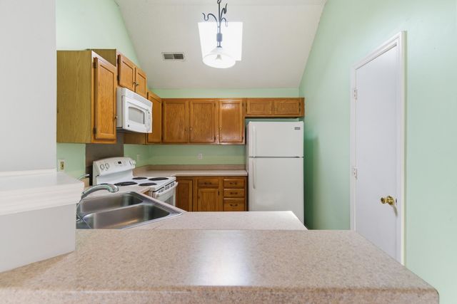 106 Fern Court, Summerville, SC 29486