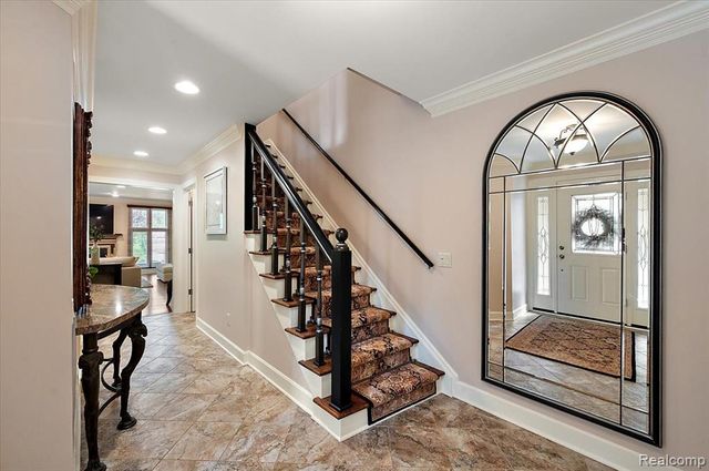 1161 Hillpointe Circle, Bloomfield Hills, MI 48304