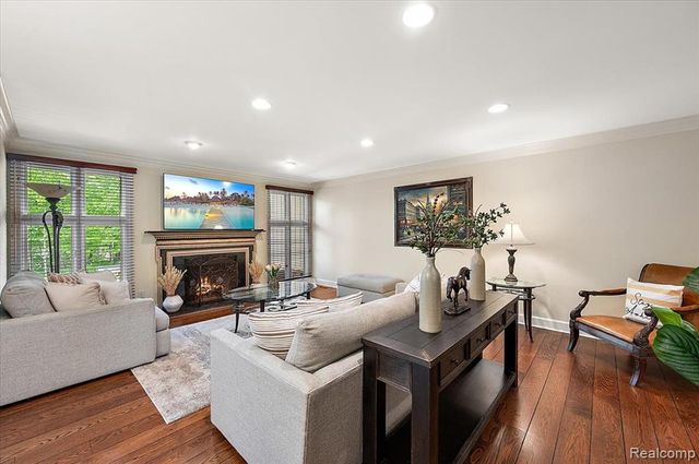 1161 Hillpointe Circle, Bloomfield Hills, MI 48304