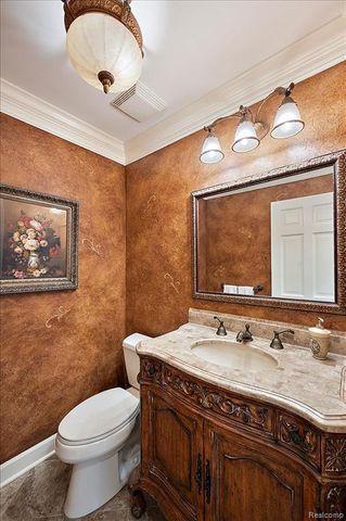1161 Hillpointe Circle, Bloomfield Hills, MI 48304
