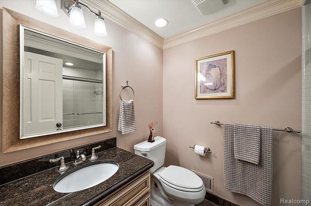 1161 Hillpointe Circle, Bloomfield Hills, MI 48304