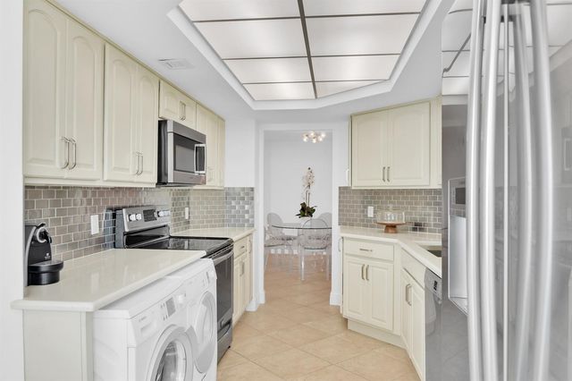 550 S Ocean Boulevard 1003, Boca Raton, FL 33432