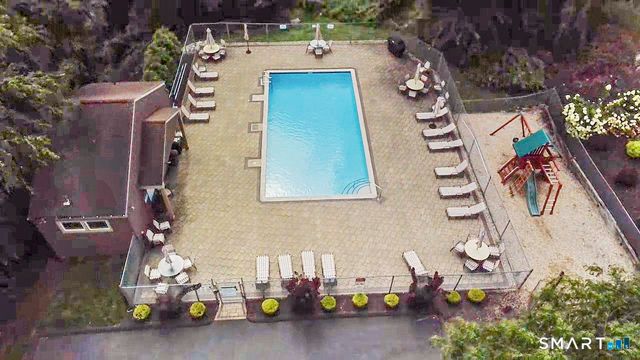 166 Old Brookfield Road 26D4, Danbury, CT 06811