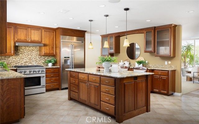 1032 Saint John Place, Tustin, CA 92705