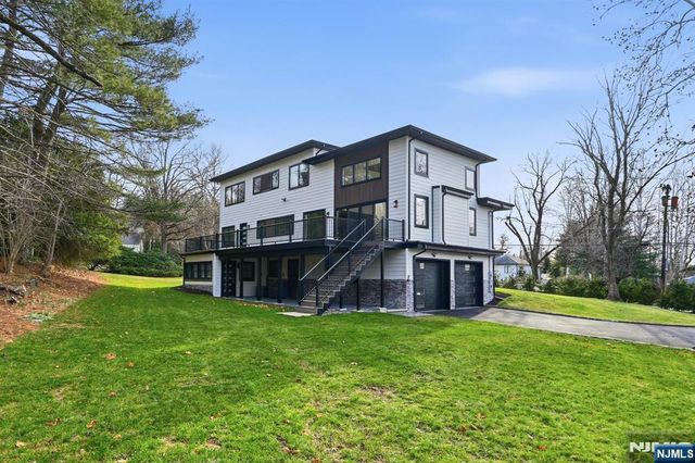 148 Great Hills Road, Millburn, NJ 07078