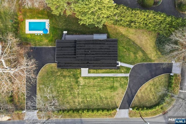 148 Great Hills Road, Millburn, NJ 07078