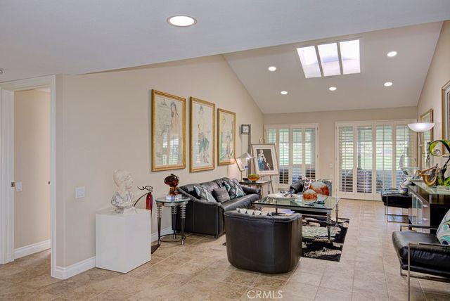 5516 Paseo Del Lago W A, Laguna Woods, CA 92637