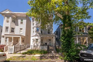 77 16th Street, East Orange, NJ 07018