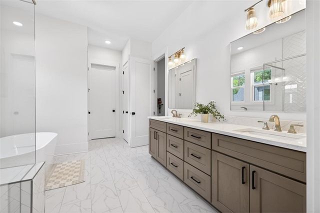 3896 Town Farms Drive, Peachtree Corners, GA 30092
