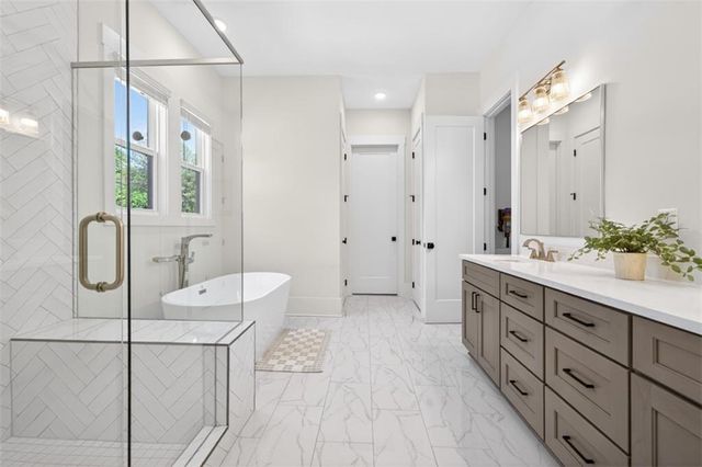 3896 Town Farms Drive, Peachtree Corners, GA 30092