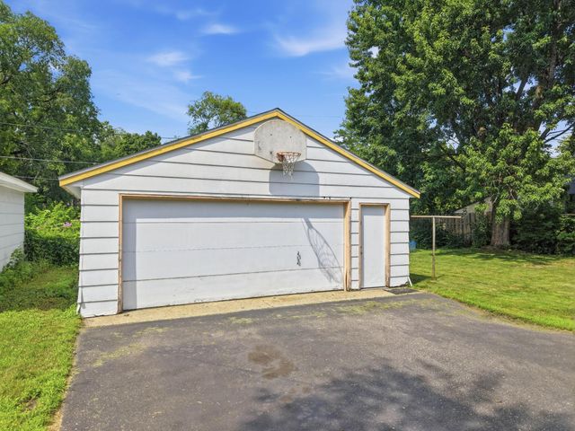 1437 Englewood Avenue, Saint Paul, MN 55104