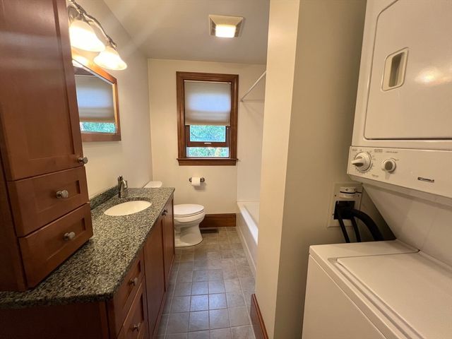 584 Humphrey Street 1, Swampscott, MA 01907