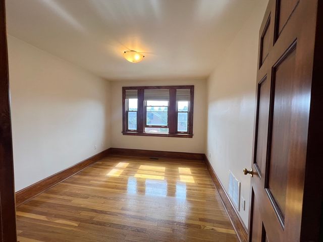 584 Humphrey Street 1, Swampscott, MA 01907