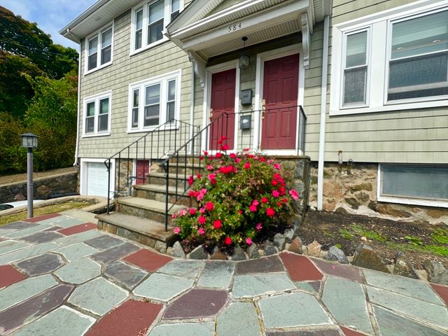 584 Humphrey Street 1, Swampscott, MA 01907