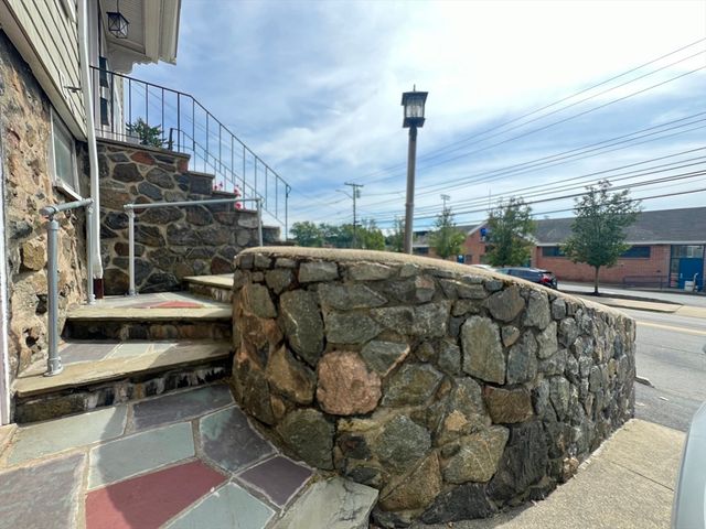 584 Humphrey Street 1, Swampscott, MA 01907