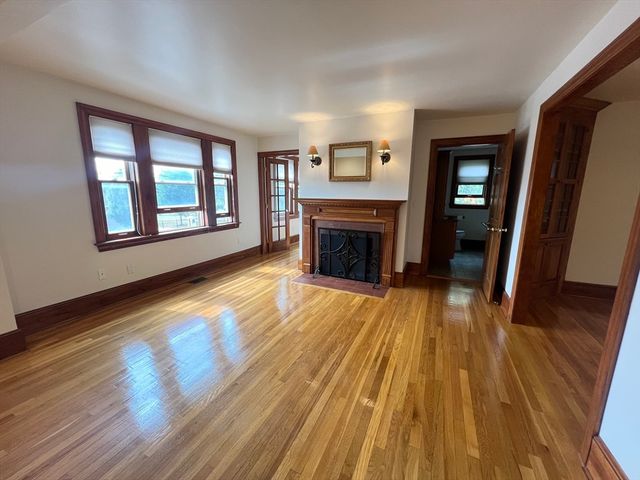 584 Humphrey Street 1, Swampscott, MA 01907